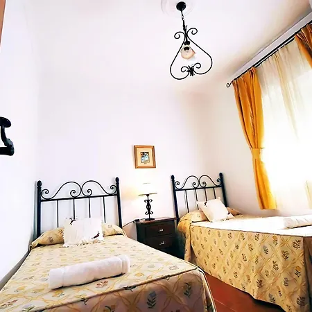 Apartamento Tranquilo Con Facil Aparcamiento Y Todas Las Comodidades - - Es-180-21